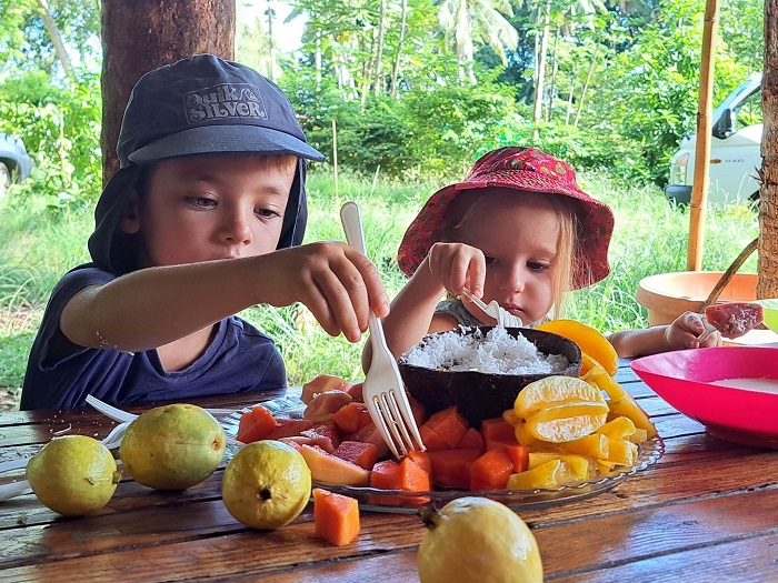 Multiculturelle, environnementale et accessible à tous, l’école Montessori Fare Bambini développe le goût de l'apprentissage et soutien un projet éducatif innovant en Polynésie Française