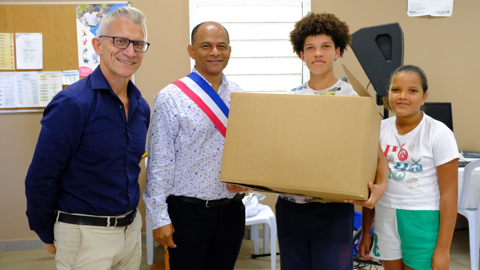 Sur la photo : Emmanuel ANDRÉ - Directeur Général de Zeop et Emmanuel SERAPHIN - Maire de Saint-Paul