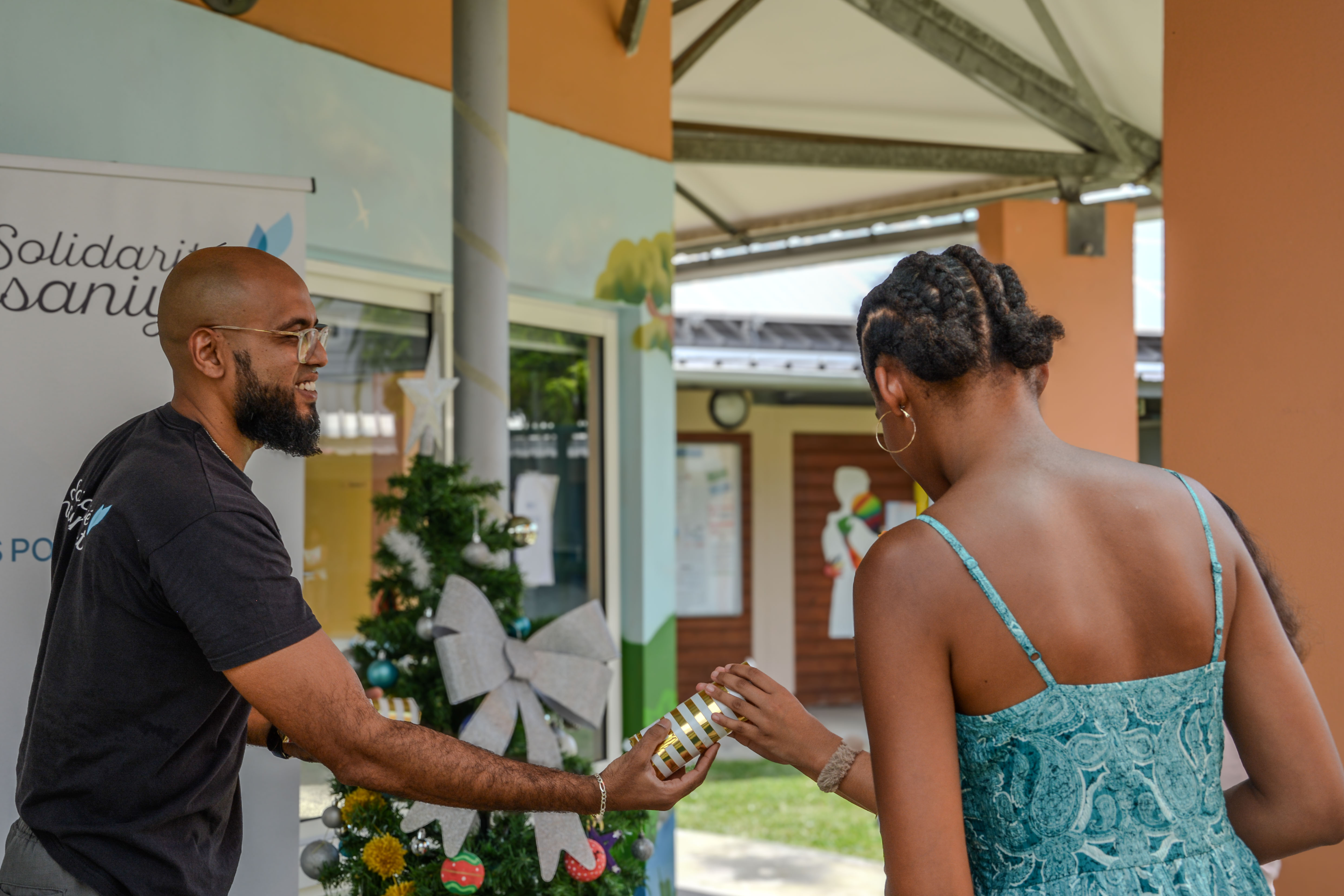 remise des cadeaux (epsmr)