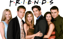 Max commande l’émission FAST FRIENDS, une compétition dédiée aux fans, et célèbre le 30ème anniversaire de FRIENDS avec une campagne mondiale